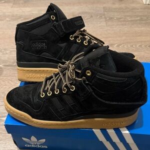 Adidas Men - Mid Sneakers